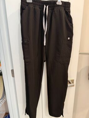 Figs Black women’s Cargo Jogger Pants with White Drawstring